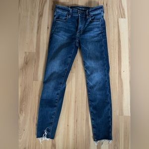 American Eagle size 4 Hi-Rise Jegging Crop